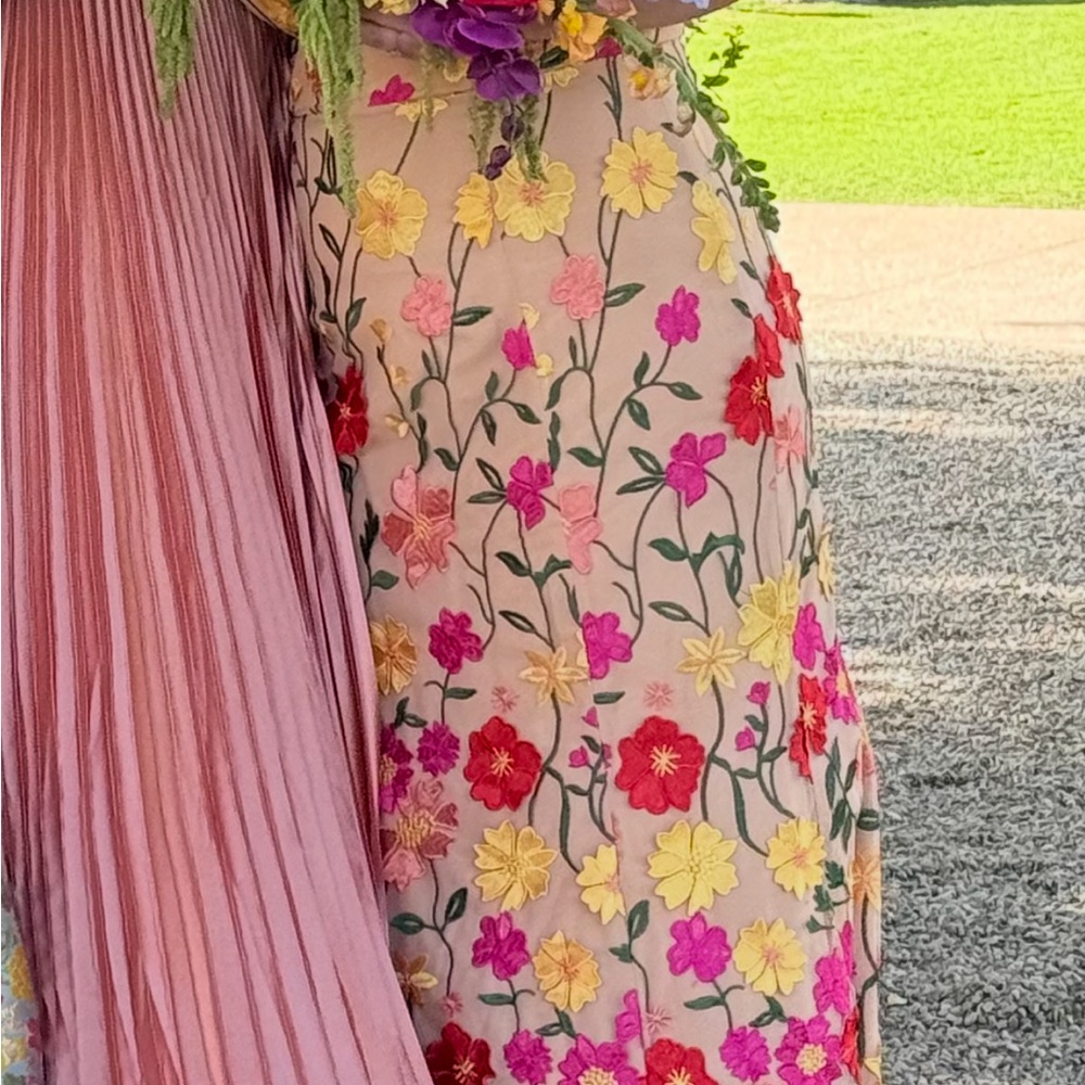 Arlene Embroidered Floral Evening Gown from Saks - Picture 4 of 10